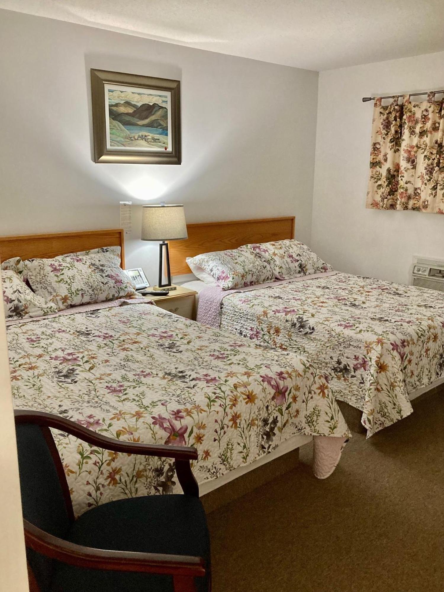 Motel 99 Grand Forks Buitenkant foto