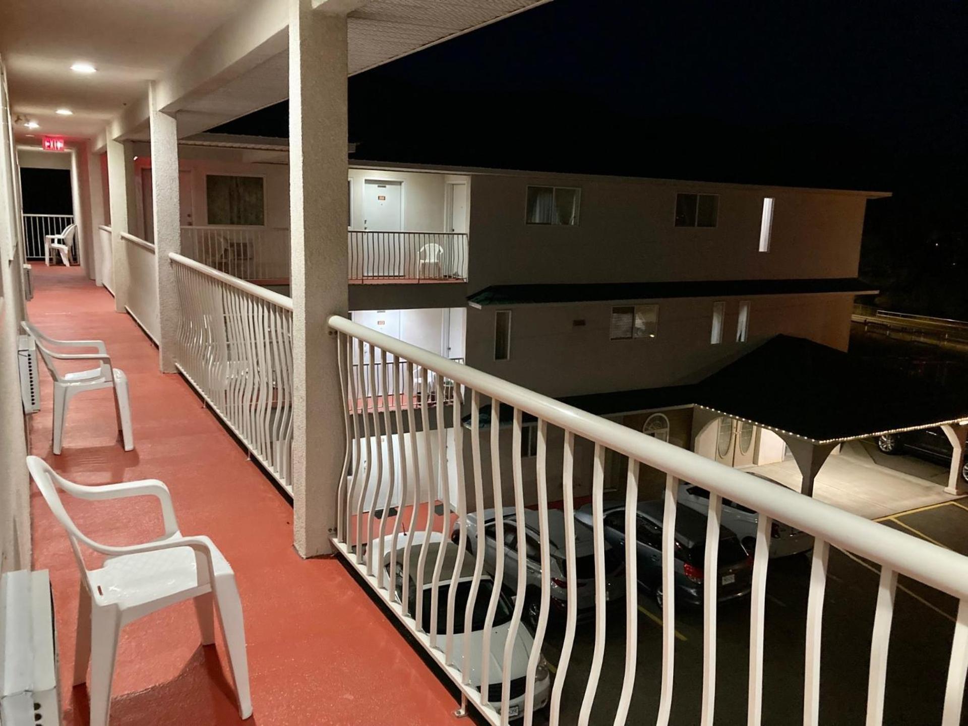 Motel 99 Grand Forks Buitenkant foto
