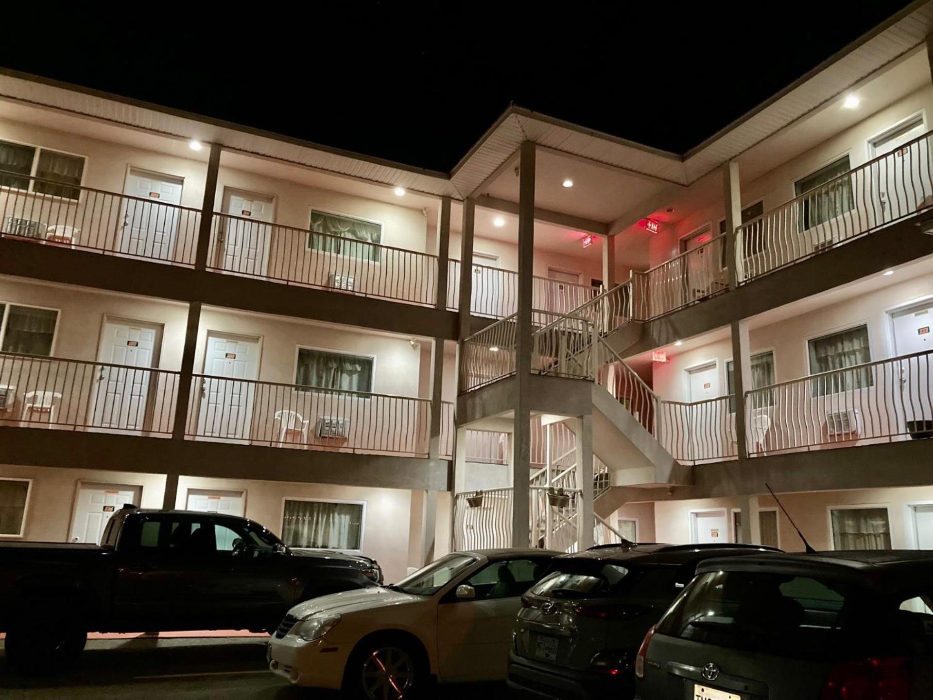 Motel 99 Grand Forks Buitenkant foto