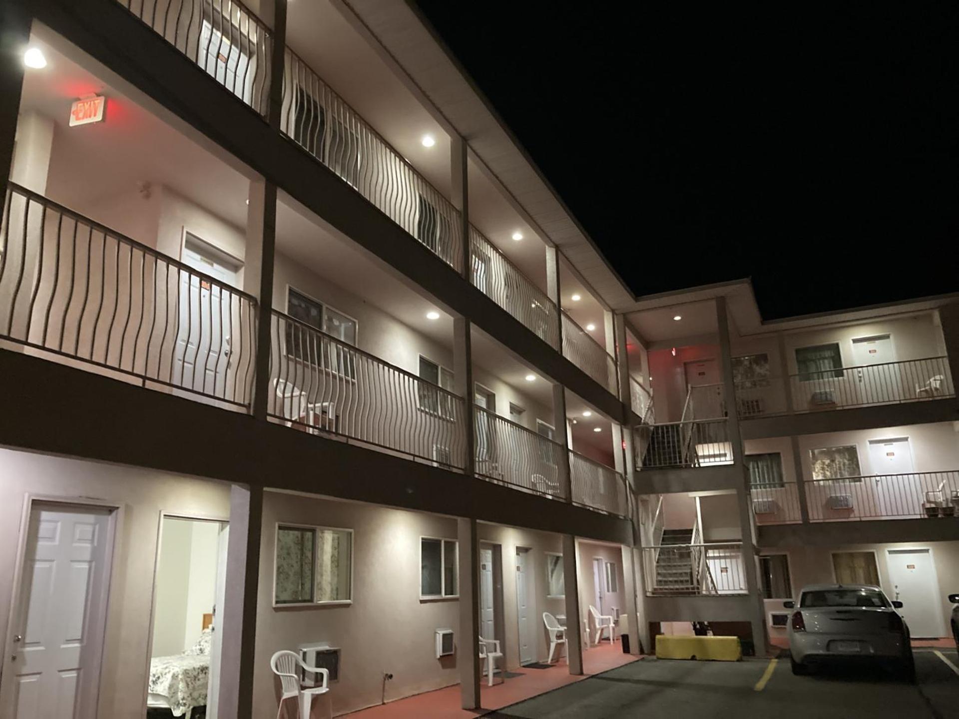 Motel 99 Grand Forks Buitenkant foto