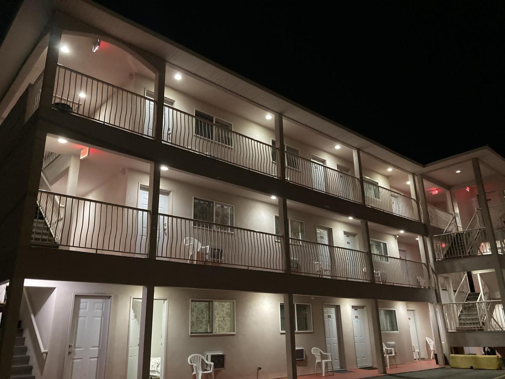 Motel 99 Grand Forks Buitenkant foto